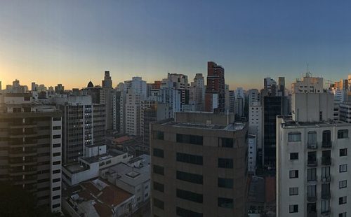 1024px-Sunset_at_Itaim_Bibi_Sao_Paulo.jpg