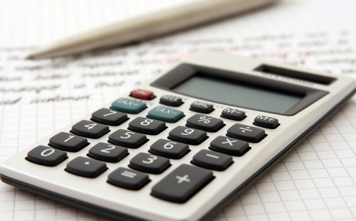 accountant-1238598_640.jpg