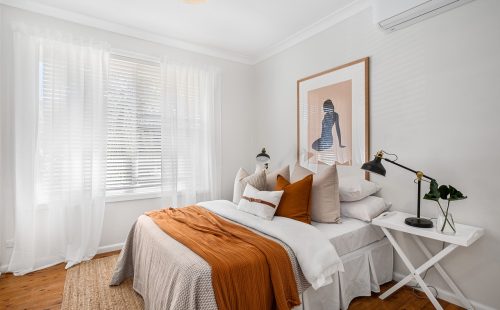 bedroom-6778193_1280.jpg